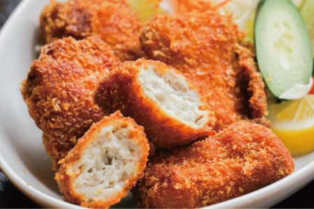 対馬の海の恵みに恩返しを。――丸徳水産 犬束ゆかりさんが挑む「食べる磯焼け対策」